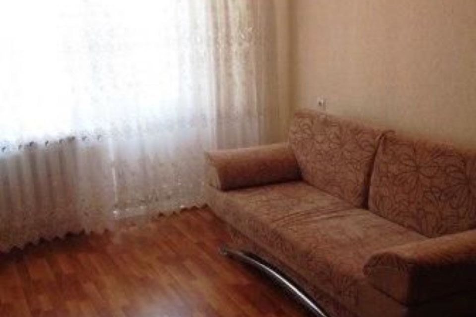 Сдаётся 1-комнатная квартира, 42 м²
