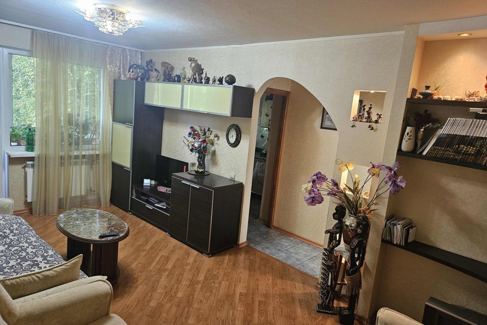 Продаётся 3-комнатная квартира, 58.7 м²