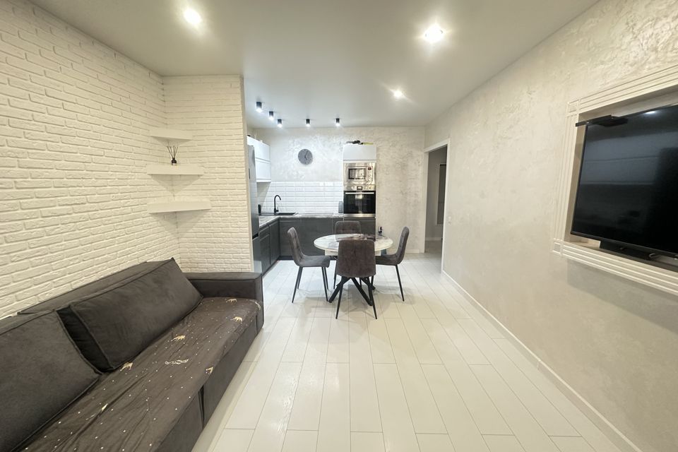 Продаётся 2-комнатная квартира, 58.7 м²