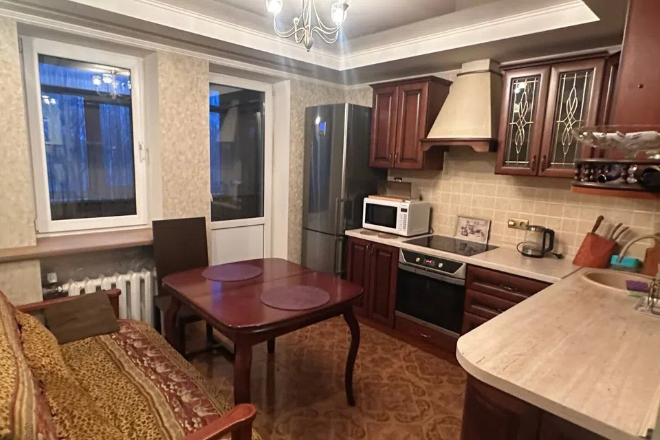 Сдаётся 2-комнатная квартира, 78 м²