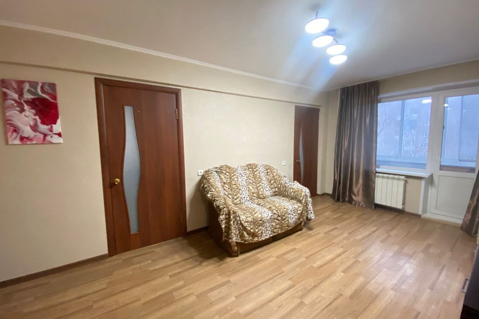 Продаётся 4-комнатная квартира, 59 м²