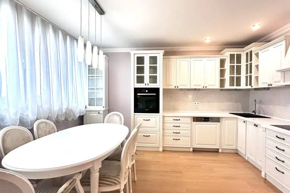 Продаётся 3-комнатная квартира, 100 м²