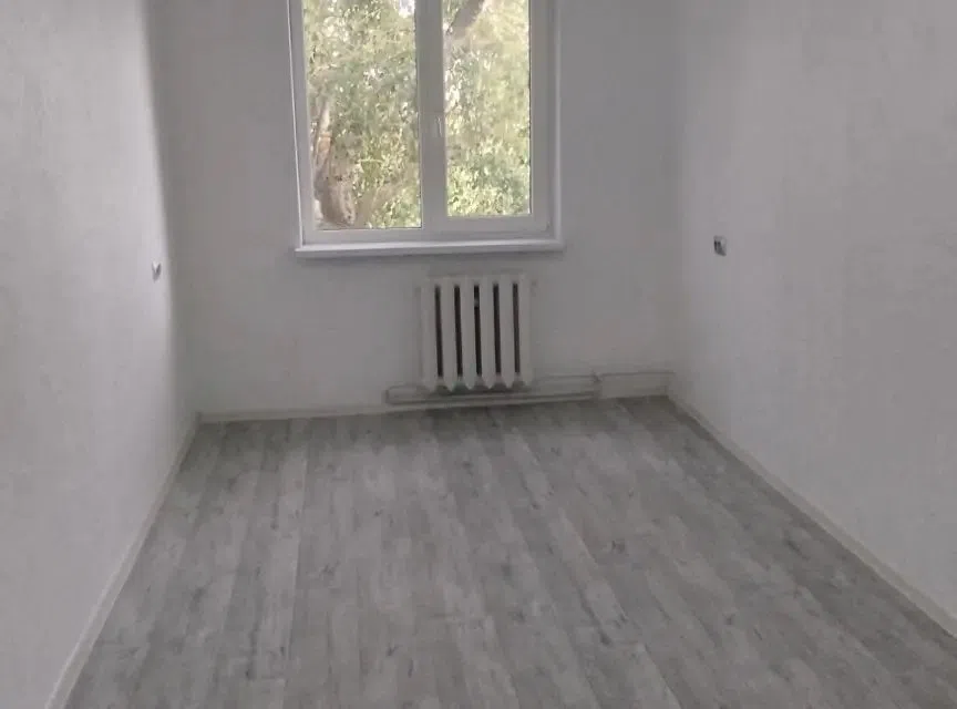 Продаётся 4-комнатная квартира, 60 м²