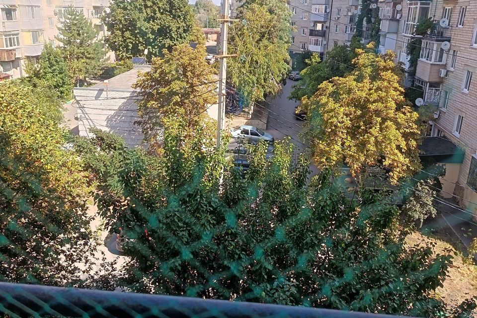 Продаётся 4-комнатная квартира, 82.6 м²