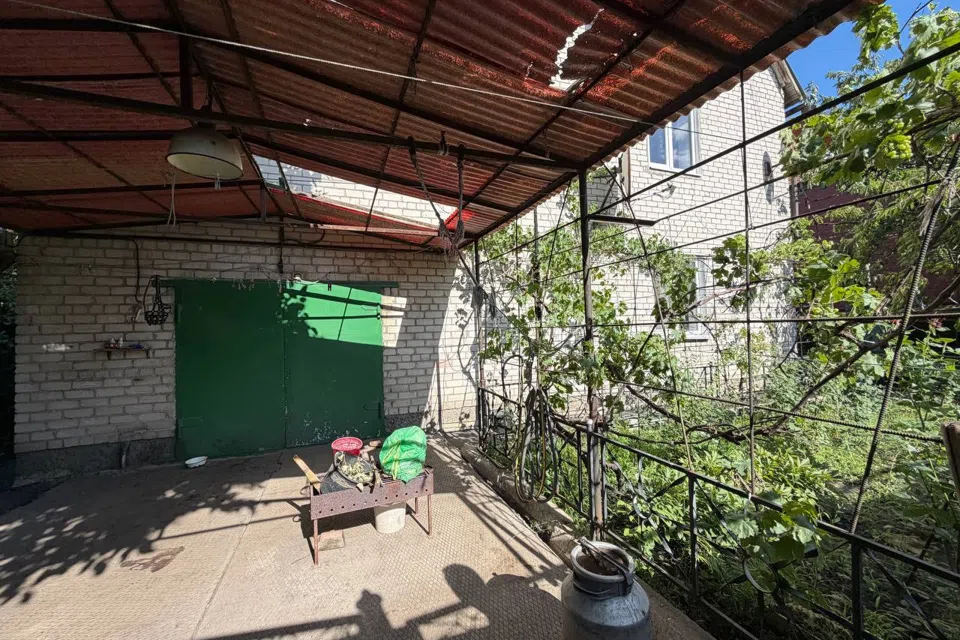 Продаётся 3-этажный дом, 350 м²