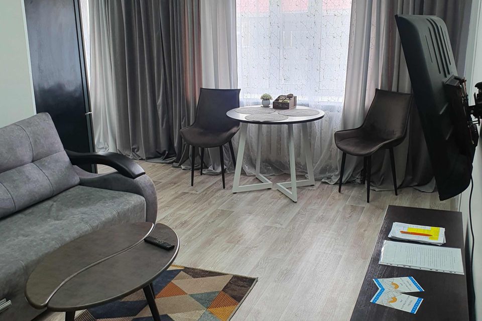 Продаётся 2-комнатная квартира, 43.5 м²
