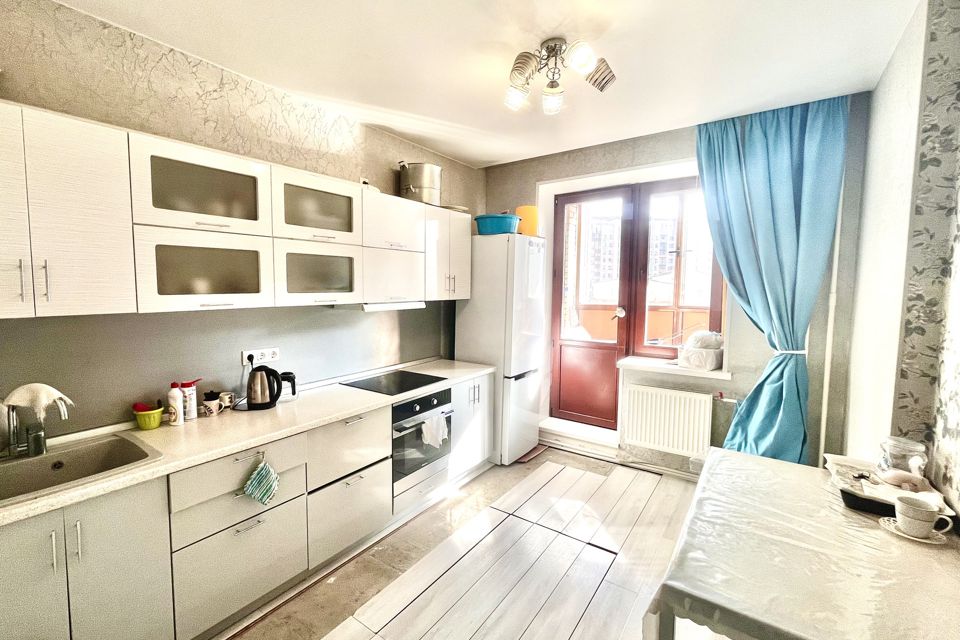 Продаётся 1-комнатная квартира, 42.5 м²