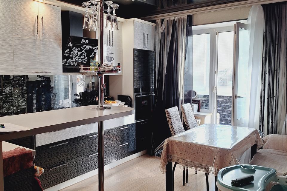Продаётся 2-комнатная квартира, 57.4 м²
