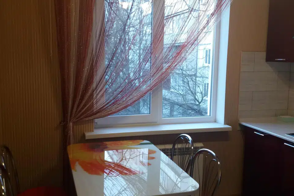 Сдаётся 2-комнатная квартира, 56 м²