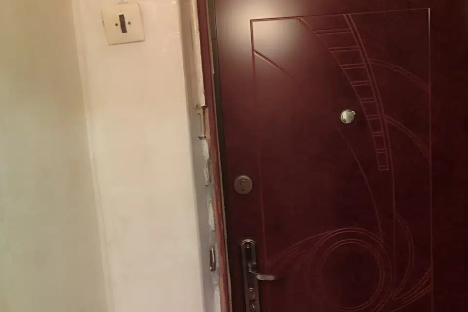 Продаётся 3-комнатная квартира, 56.9 м²