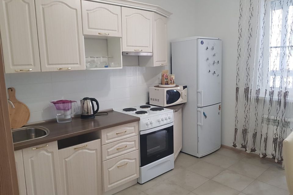 Сдаётся 1-комнатная квартира, 42 м²