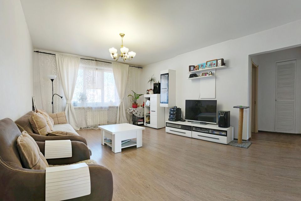 Продаётся 4-комнатная квартира, 81 м²