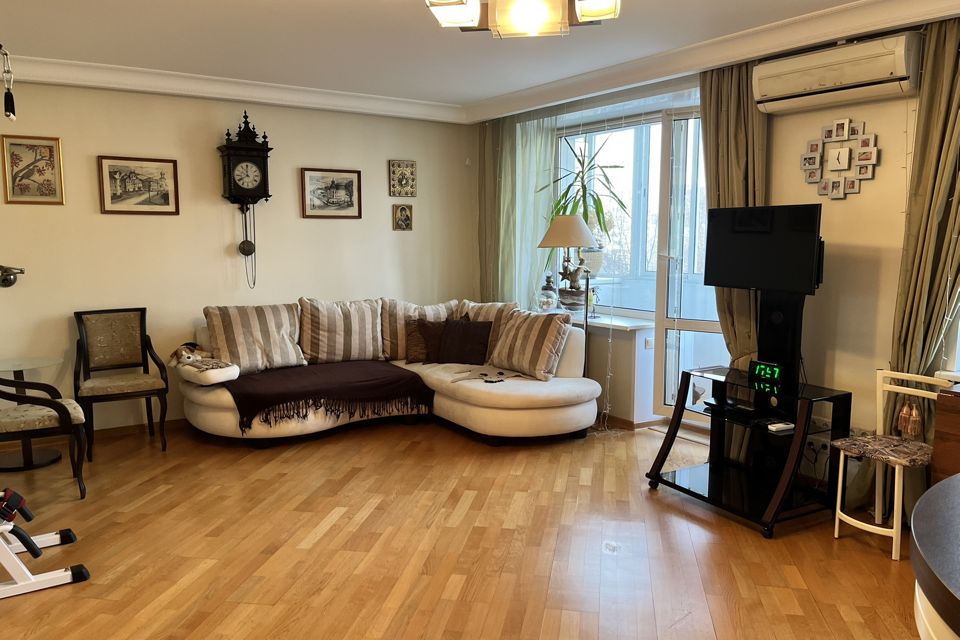 Сдаётся 2-комнатная квартира, 56.6 м²