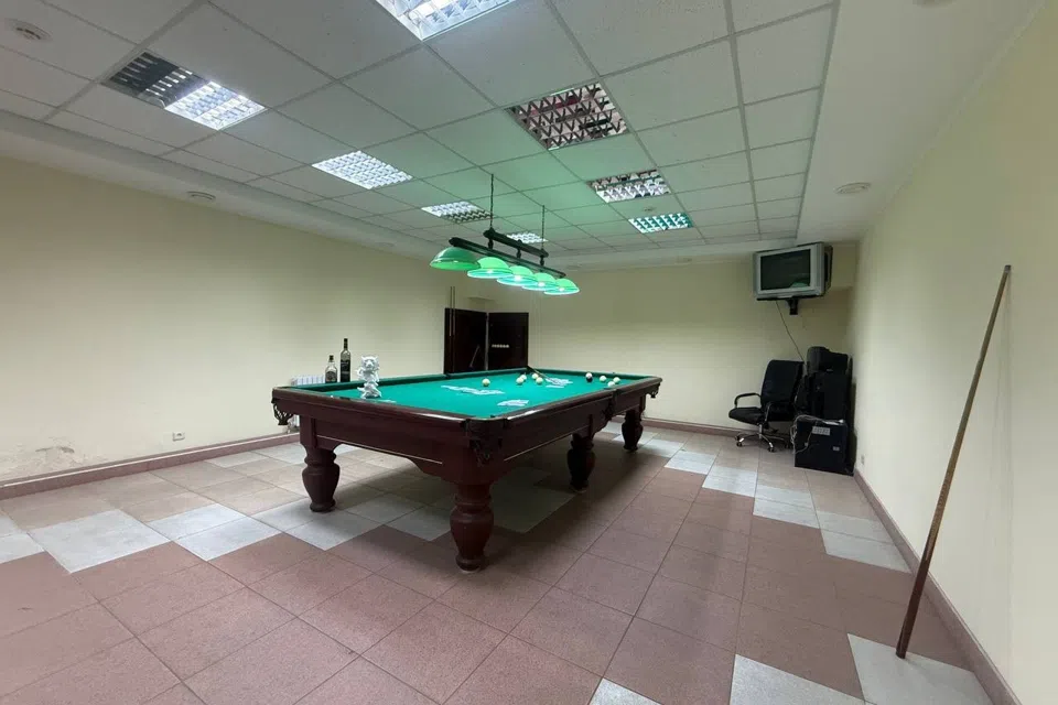 Продаётся помещение своб. назначения, 555 м²