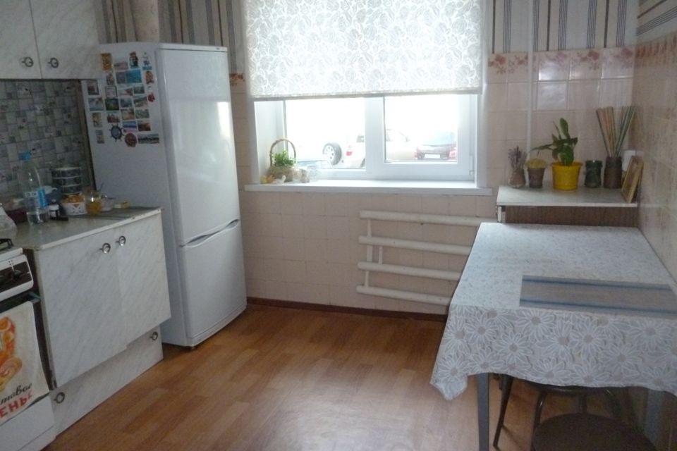 Продаётся 3-комнатная квартира, 63.8 м²