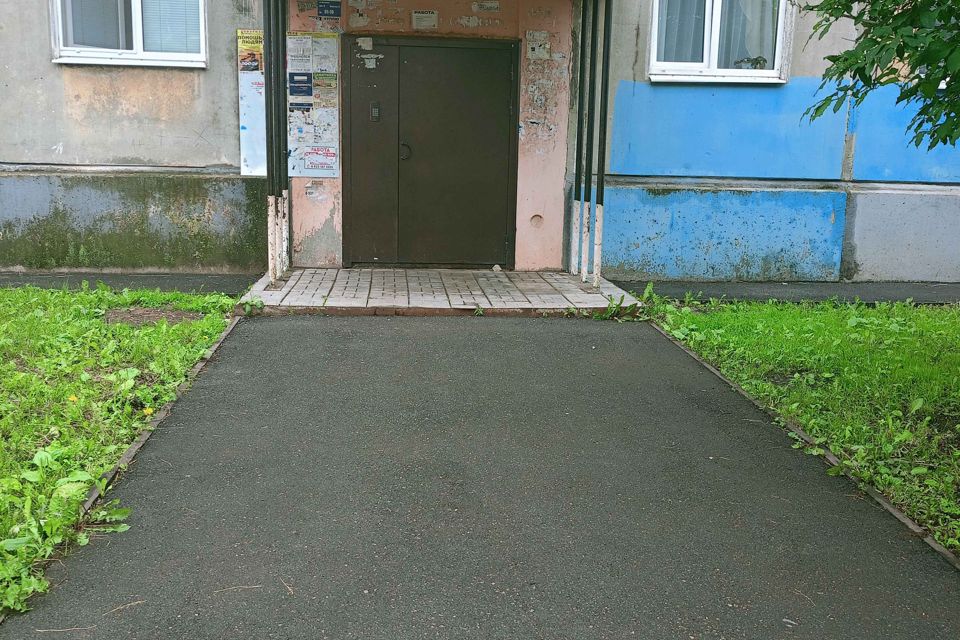 Продаётся 4-комнатная квартира, 59 м²