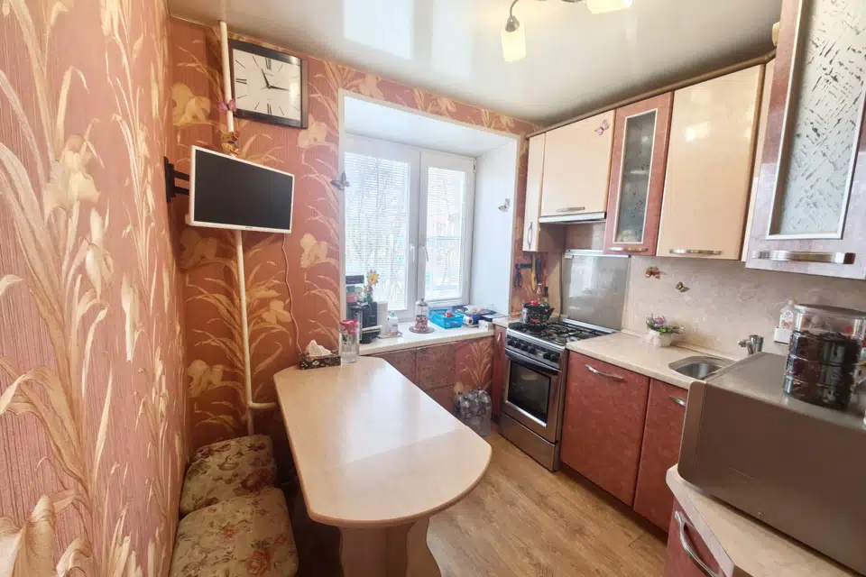 Продаётся 3-комнатная квартира, 49.3 м²