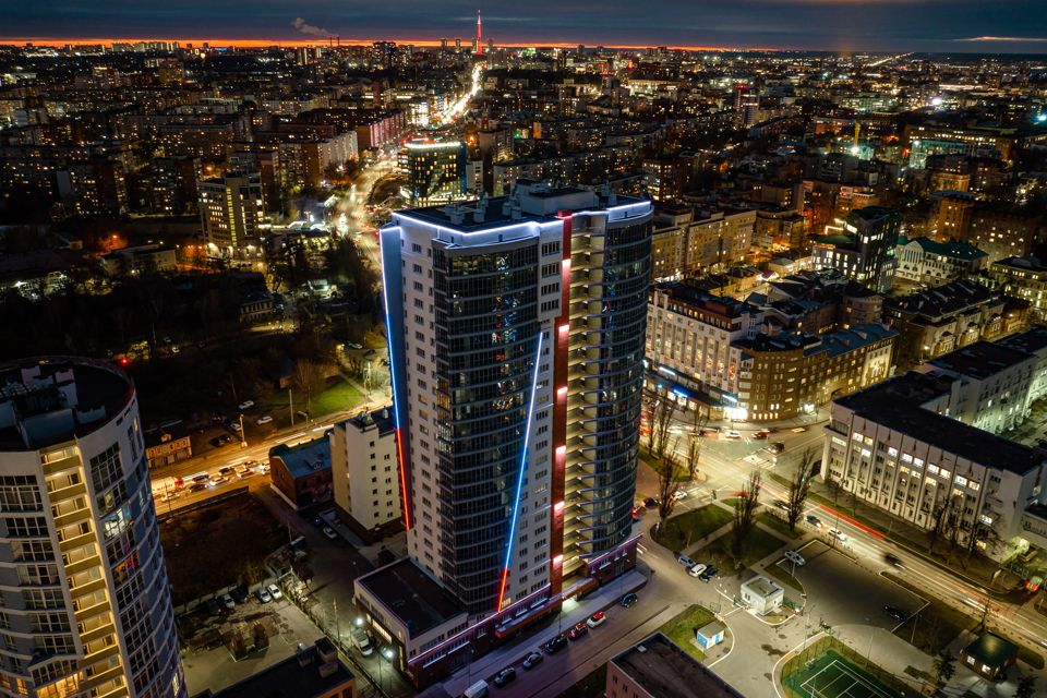 Продаётся 3-комнатная квартира, 125.8 м²