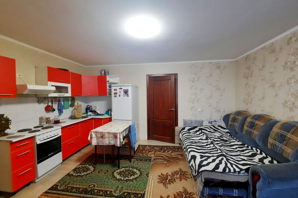 Продаётся 1-комнатная квартира, 42.2 м²