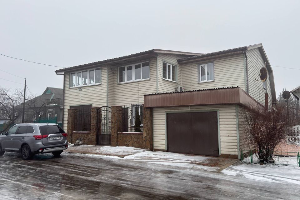 Продаётся 2-этажный дом, 409 м²