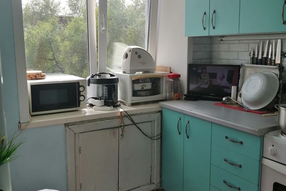 Продаётся 4-комнатная квартира, 61.35 м²