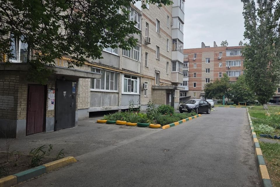 Продаётся 3-комнатная квартира, 60.5 м²