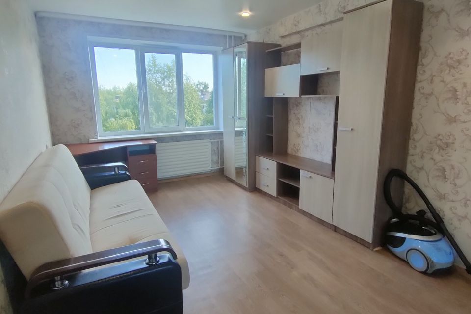 Продаётся 2-комнатная квартира, 42.7 м²