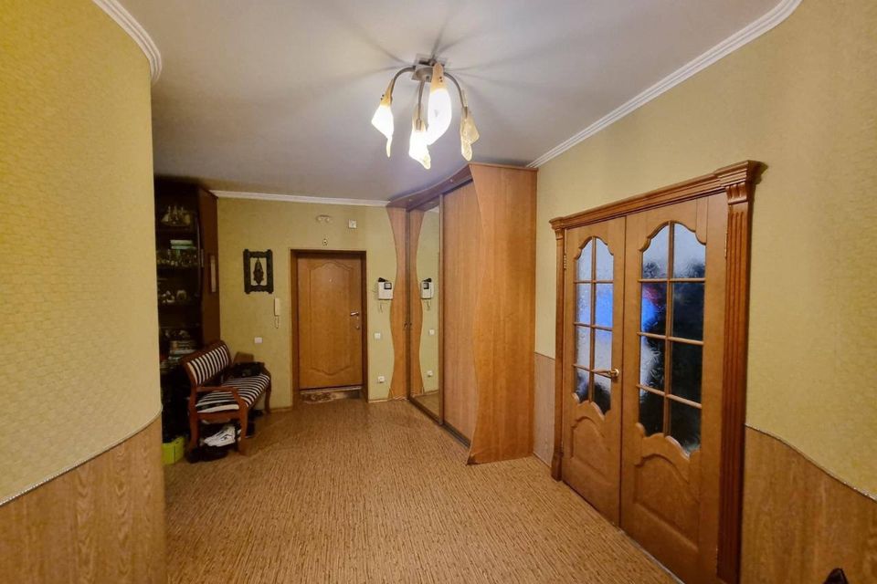Продаётся 3-комнатная квартира, 134.8 м²