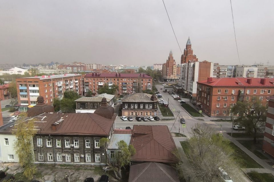 Продаётся 3-комнатная квартира, 109.5 м²