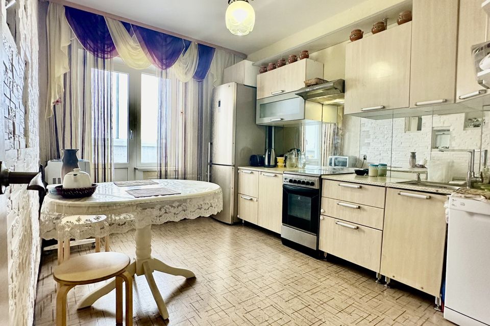 Продаётся 3-комнатная квартира, 81.2 м²