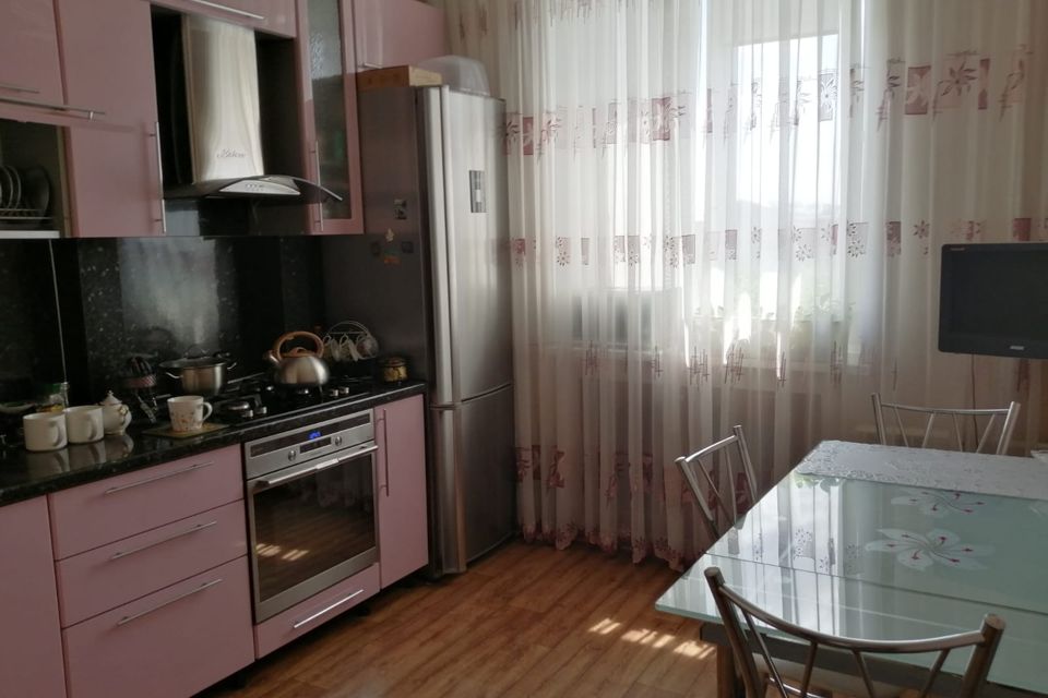 Продаётся 2-комнатная квартира, 56.4 м²