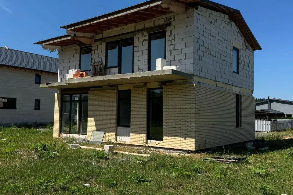 Продаётся 2-этажный дом, 146 м²