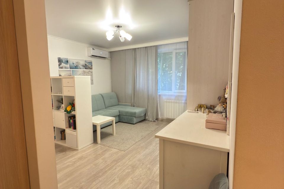 Продаётся 1-комнатная квартира, 39.3 м²