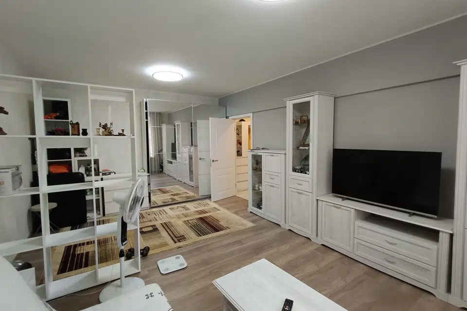Продаётся 2-комнатная квартира, 57 м²