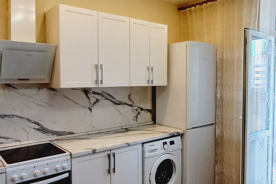 Продаётся 1-комнатная квартира, 43 м²