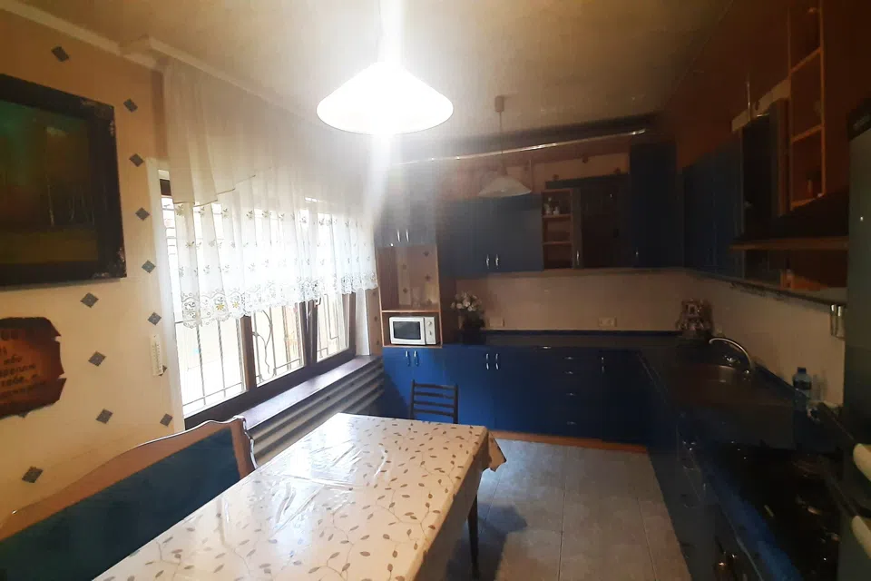Продаётся 2-этажный дом, 170 м²