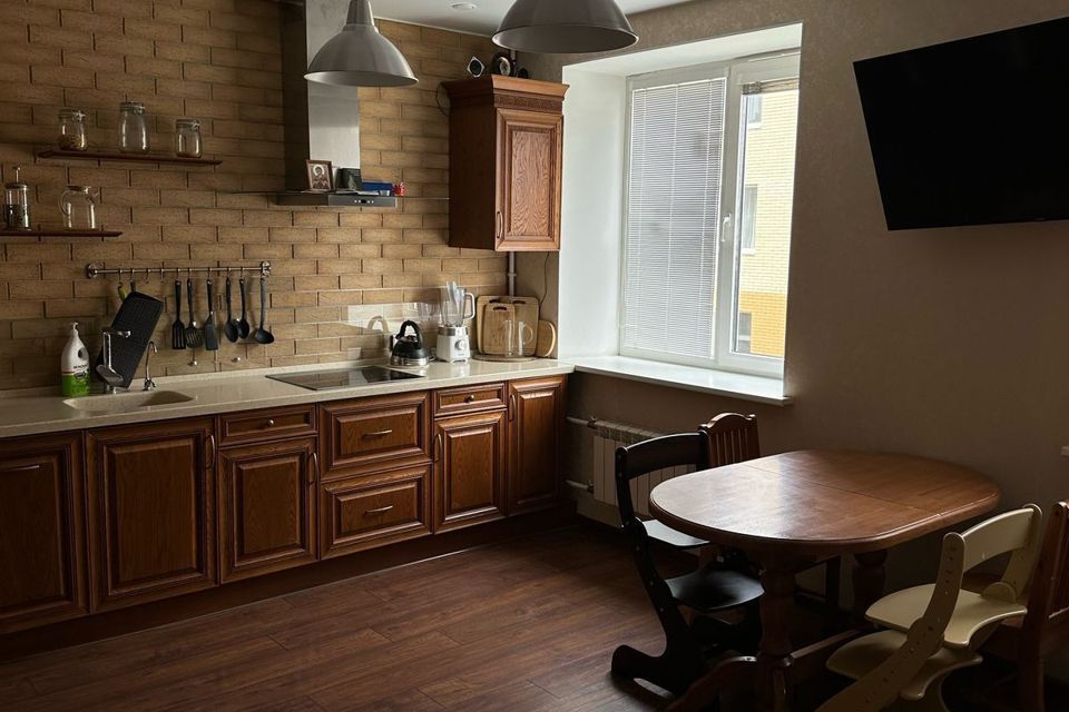Продаётся 3-комнатная квартира, 64.4 м²