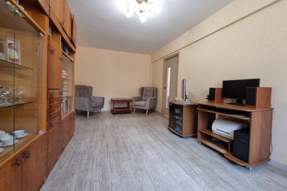 Продаётся 4-комнатная квартира, 59 м²