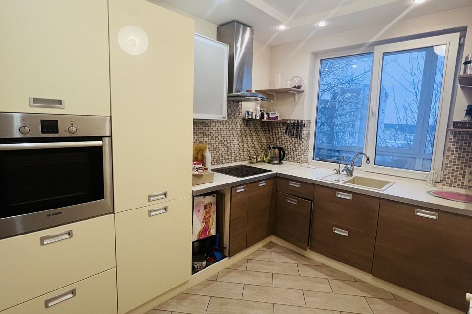 Продаётся 3-комнатная квартира, 58.9 м²