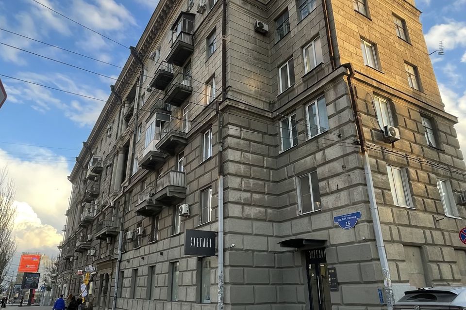 Продаётся 2-комнатная квартира, 56.8 м²