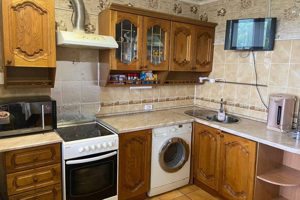 Сдаётся 2-комнатная квартира, 80 м²