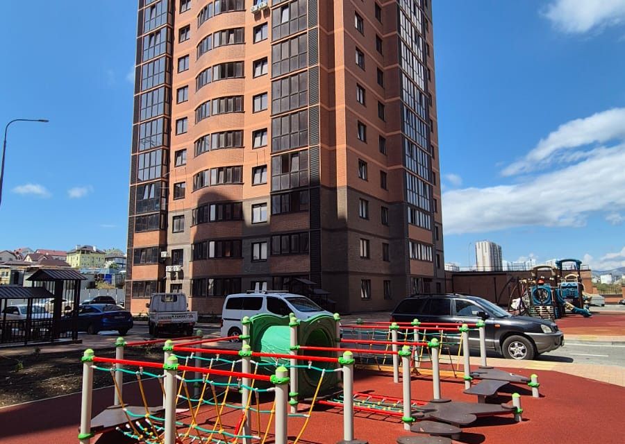 Продаётся 3-комнатная квартира, 82 м²