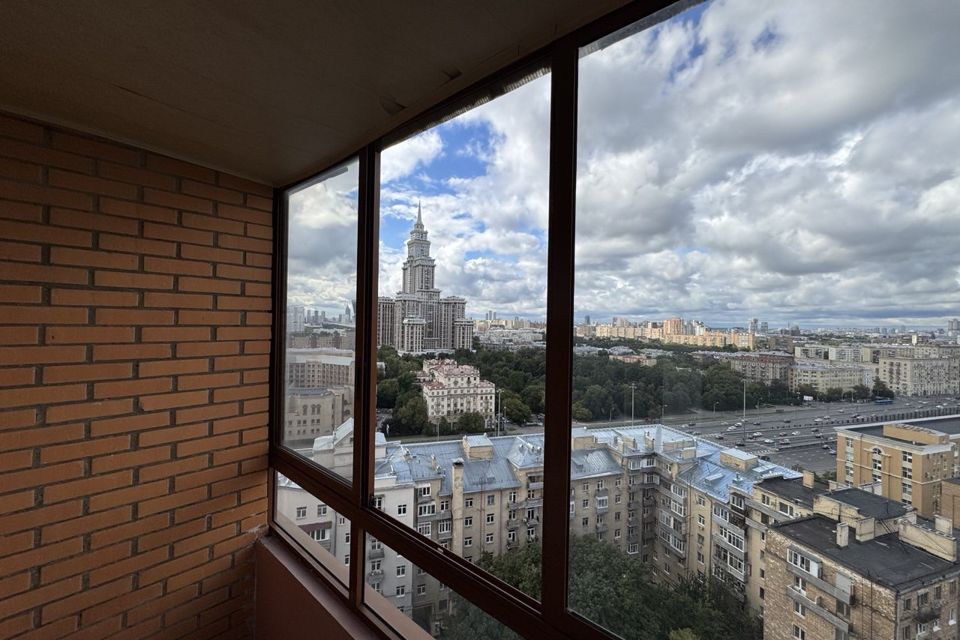 Продаётся 2-комнатная квартира, 67.4 м²