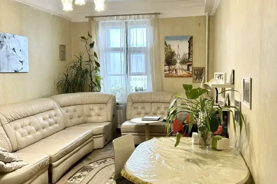 Продаётся 3-комнатная квартира, 119.2 м²