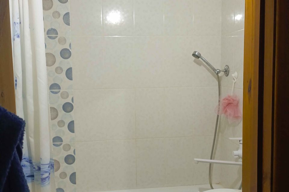 Продаётся 3-комнатная квартира, 45.5 м²