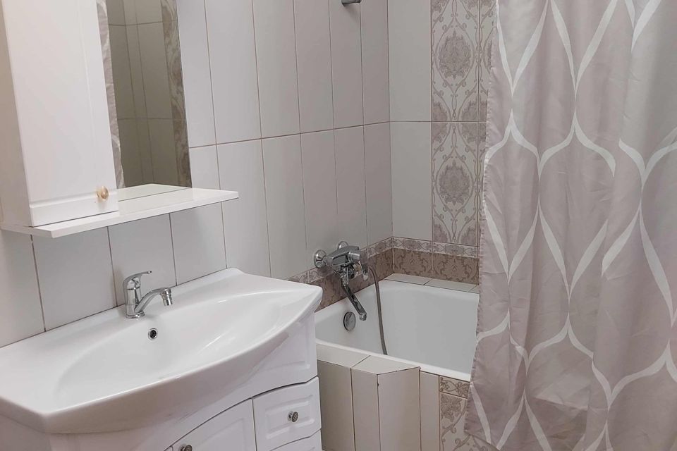 Сдаётся 2-комнатная квартира, 64 м²