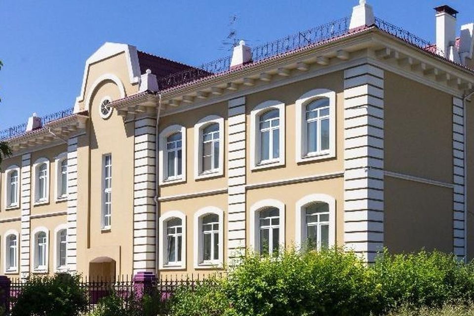 Продаётся 4-комнатная квартира, 223.6 м²