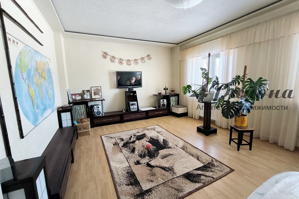 Продаётся 2-этажный дом, 180 м²