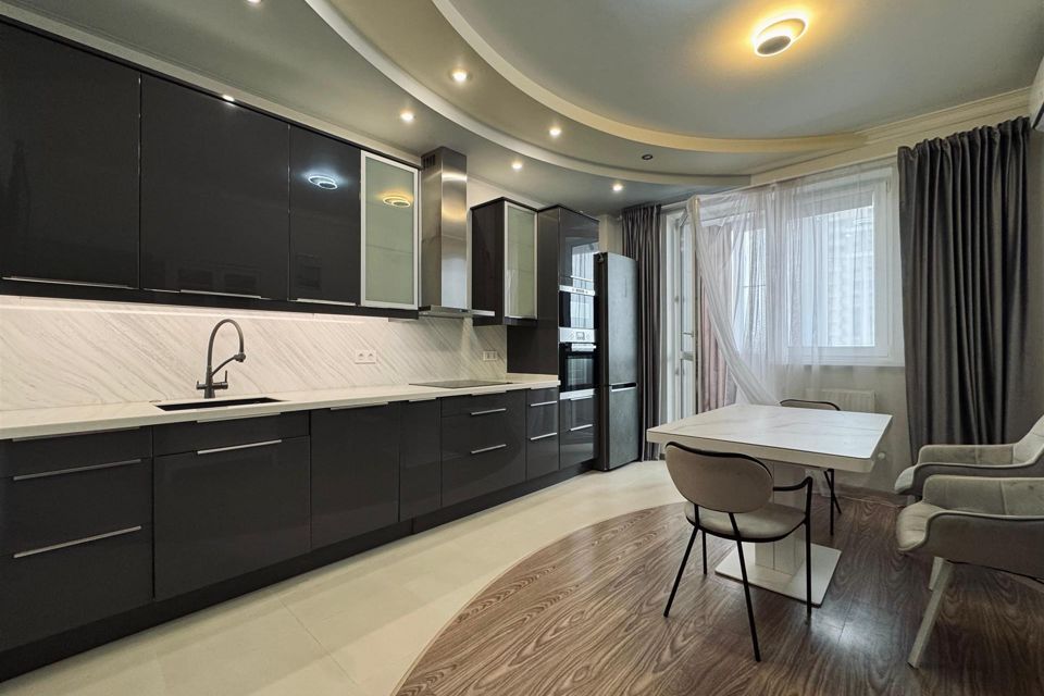 Продаётся 2-комнатная квартира, 77 м²