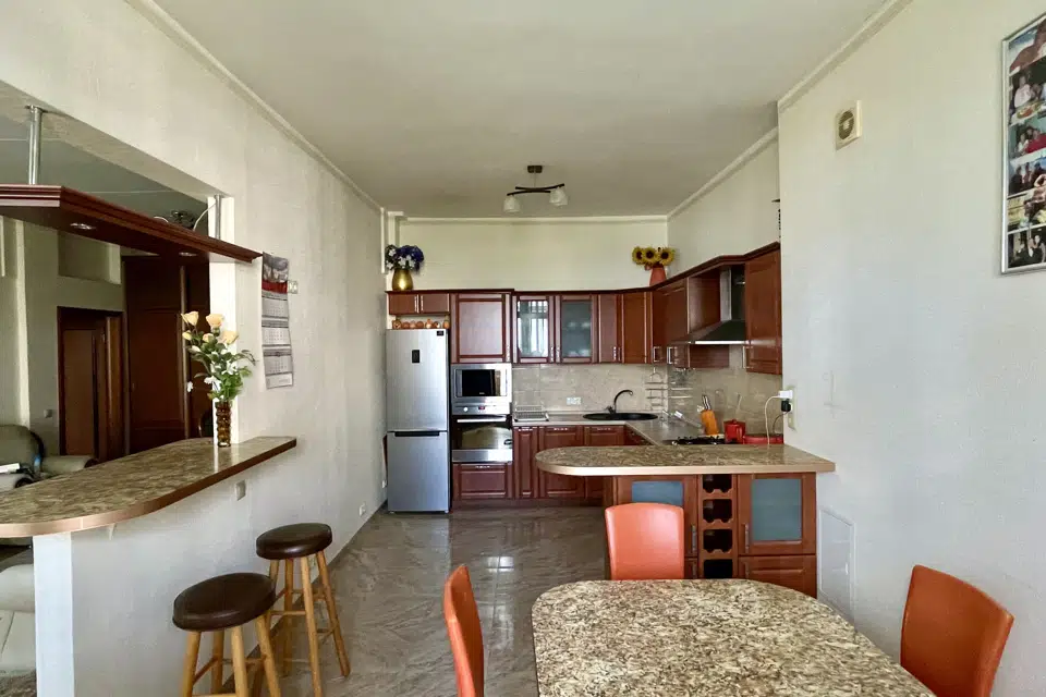 Продаётся 2-комнатная квартира, 80 м²